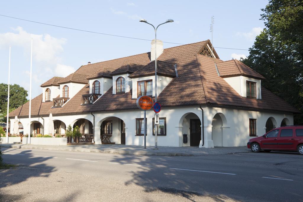 Käina Hotel Liilia מראה חיצוני תמונה