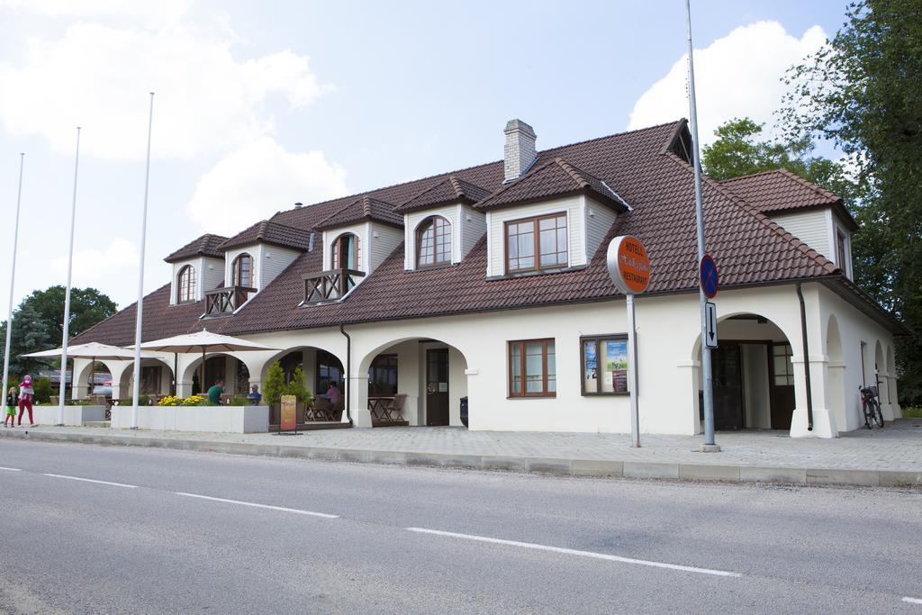 Käina Hotel Liilia מראה חיצוני תמונה