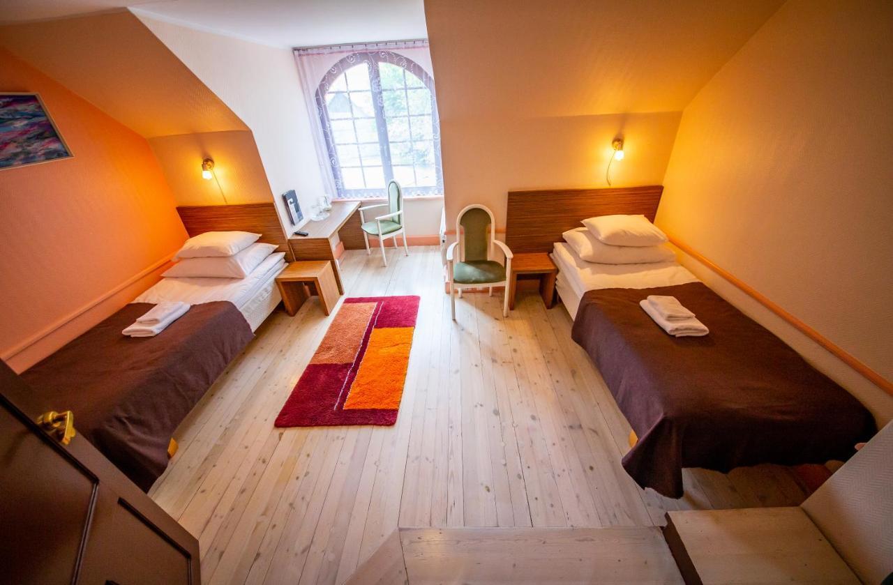 Käina Hotel Liilia מראה חיצוני תמונה