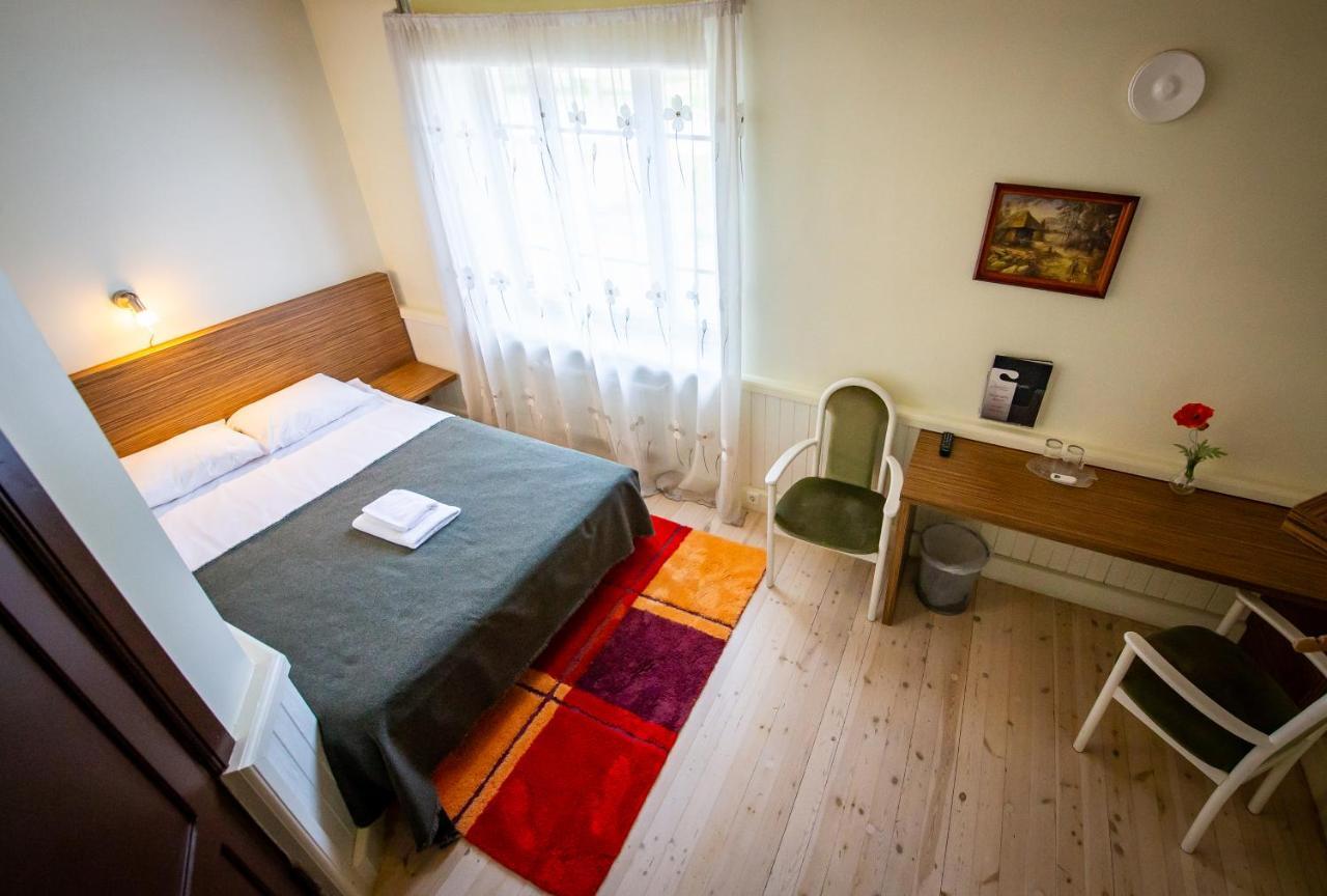 Käina Hotel Liilia מראה חיצוני תמונה