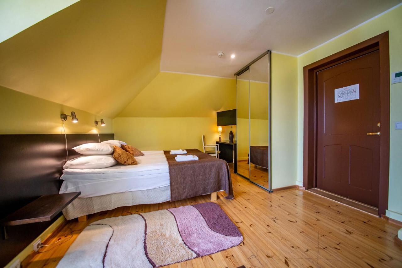 Käina Hotel Liilia מראה חיצוני תמונה